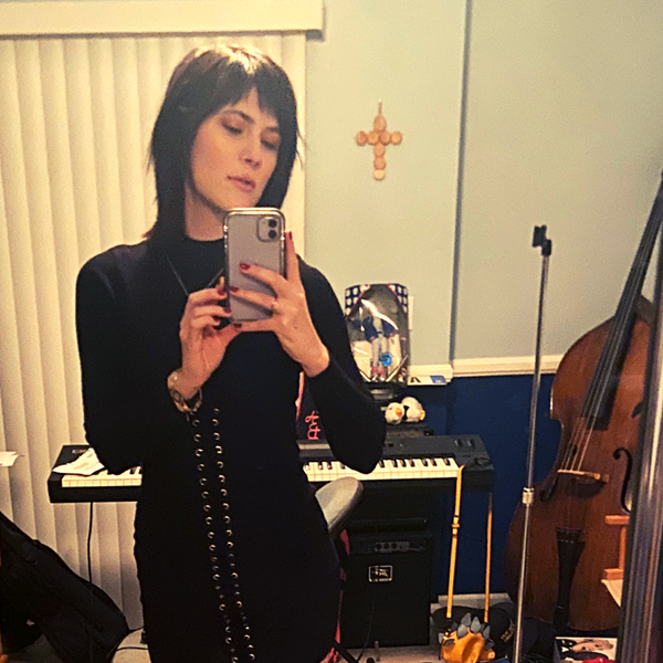 Sara Niemietz - iPhone Video Cover Song Recording